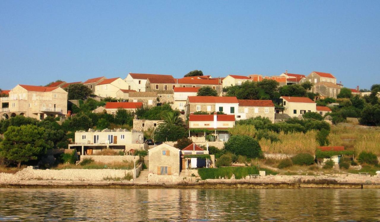 Apartments Duka Lumbarda Exterior foto